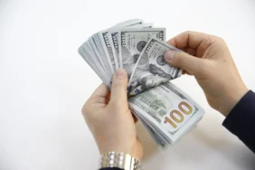 DOLAR