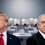 Donald Trump ve Binyamin Netanyahu’nun, ABD ve İsrail bayrakları önünde yer aldığı; arka planda sandık ve oy verme alanının görüldüğü seçim temalı birleşik görsel.